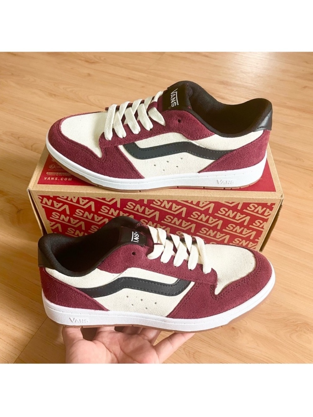 VANS Ryland Ls Suede White/ Red Shoes Women 8.5 US